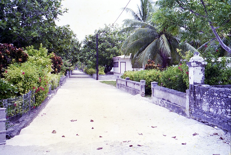 Village d'Hititake à Amanu en 1998 © Tahiti Heritage