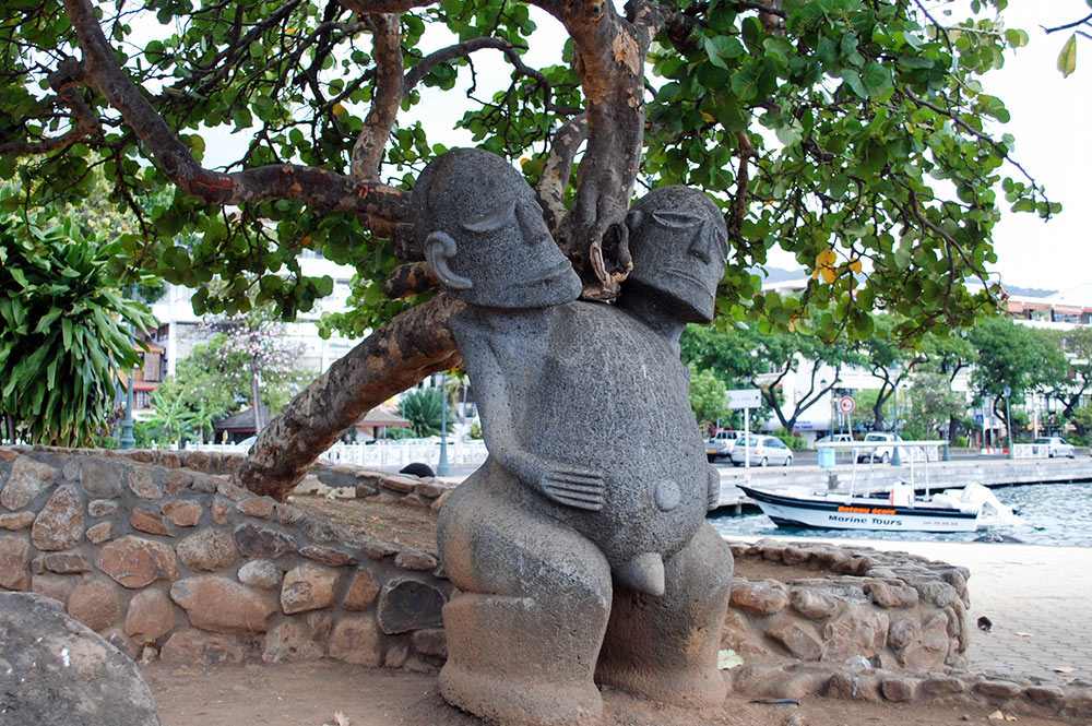 Tiki à deux têtes du square Temarii a Tai, à Papeete