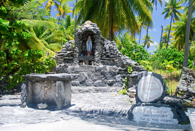 Grotte de la Sainte-Vierge à Takume © Tahiti Heritage