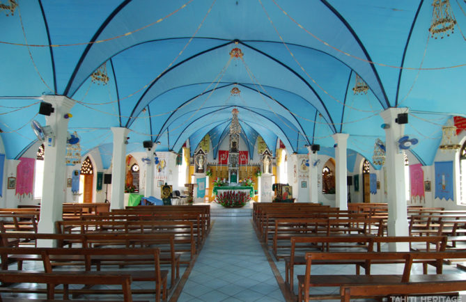 Intérieur de l'église Jean de la Croix de Fakarava. © Tahiti Heritage