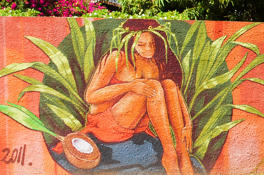 Fresque de la légende de tautiti, rue Gadiot à Pirae. © Tahiti Heritage