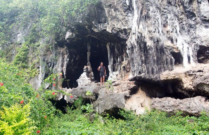 Tupumai, la grotte à deux niveaux, Rurutu