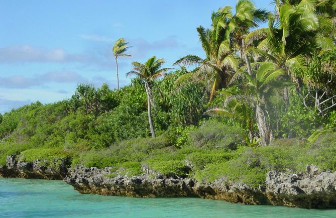 Motu à Tematahoa, au sud de l'atoll de Anaa