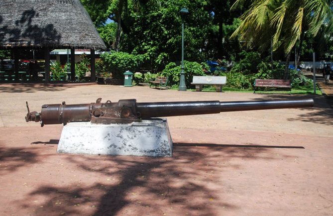 Canon du corsaire allemand Seeadler , parc Bougainville à Papeete