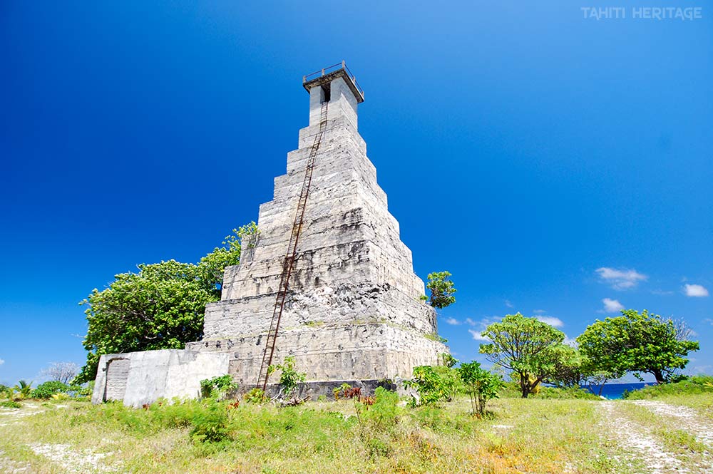 Vieux phare de Topaka à Fakarava. Tuamotu © Tahiti Heritage