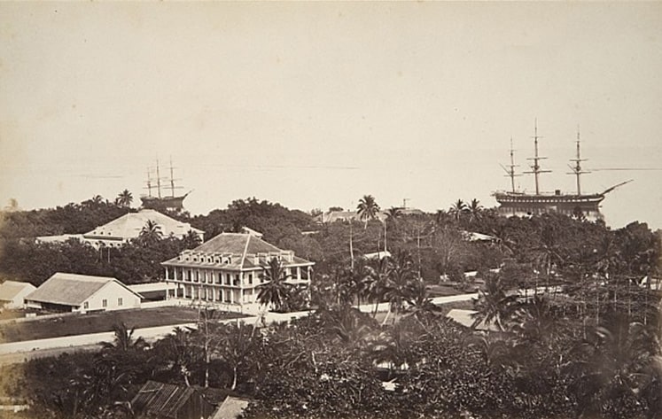 L'Astrée au mouillage à Papeete en 1870. Photo Paul Emile Miot