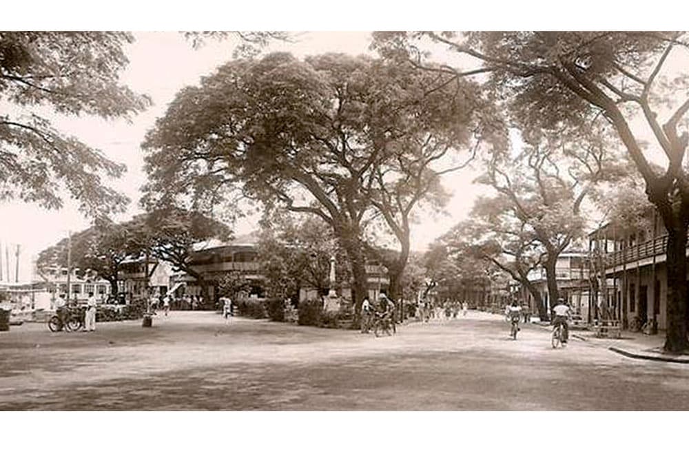 Le quai du Commerce à Papeete en 1951.