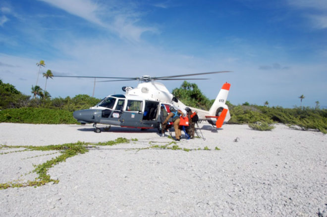 L'hélicoptère Dauphin au secours du rescapé de Anuanuraro