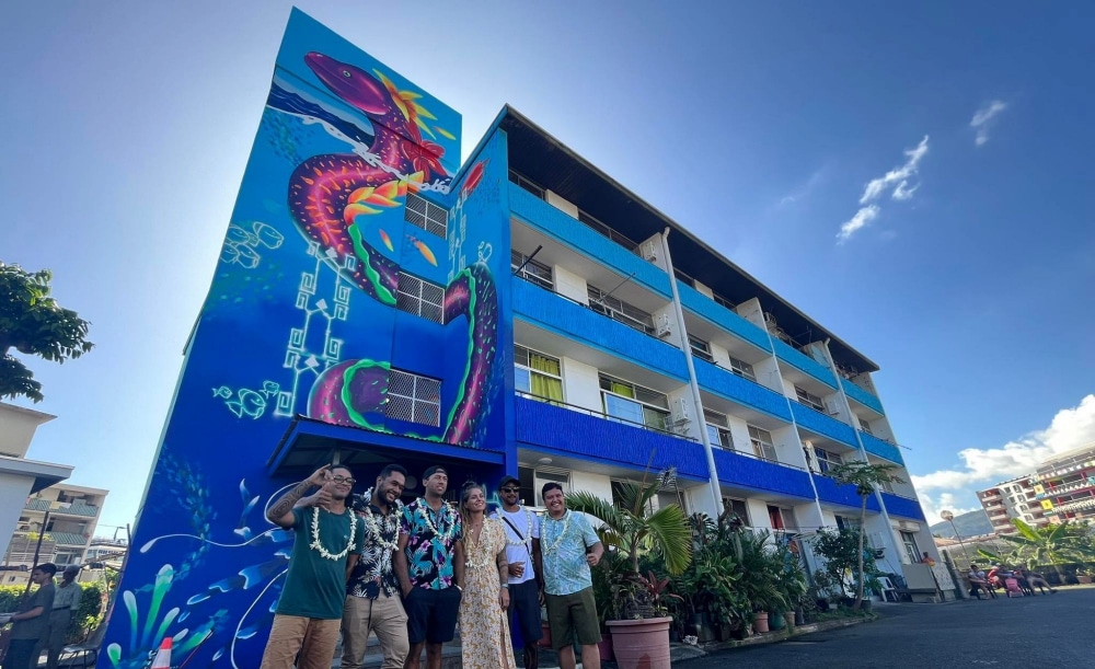 Street Art le monde en bleu, résidence Luine à Papeete ONOU 2022